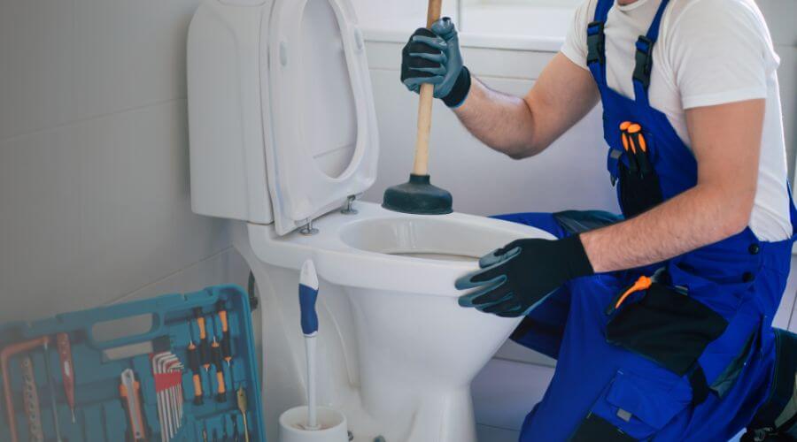 Expert burst pipe repair services in Portage Des Sioux, MO